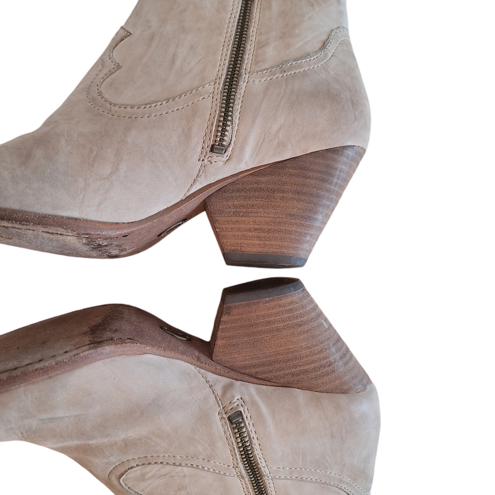 Frye Reina Sand Cream Leather Western Ankle Boots Booties Women's sz 8.5M - Picture 5 of 14